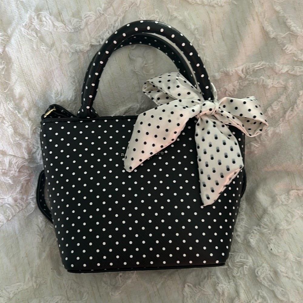 Adorable small purse by Nanette Lepore! New w/o Tags